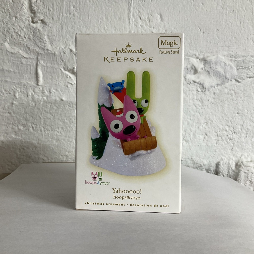 2009 Hallmark Ornament YAHOOOO Hoops & Yoyo Snow Sledding MAGIC SOUND w Box